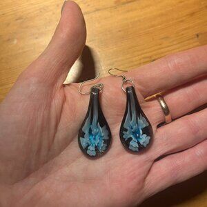 Blue resin flower/glass dangly earrings